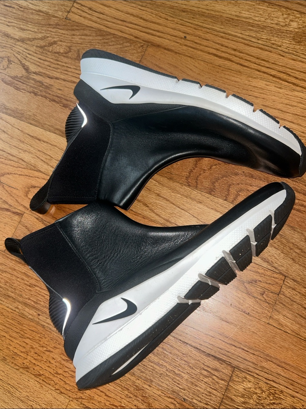 NIKE WOMEN RIVAH HI PREMIUM LEATHER (BLACK-SUMMIT WHITE) Sz 12